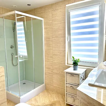 I Parking Przymorze - Plaza 20 Min Spacerem *